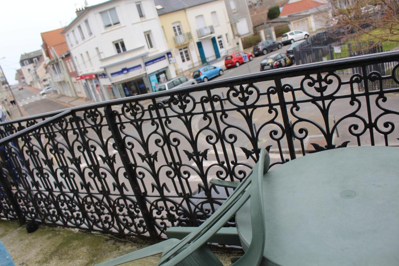 Le Voltaire Hotel Berck Ngoại thất bức ảnh